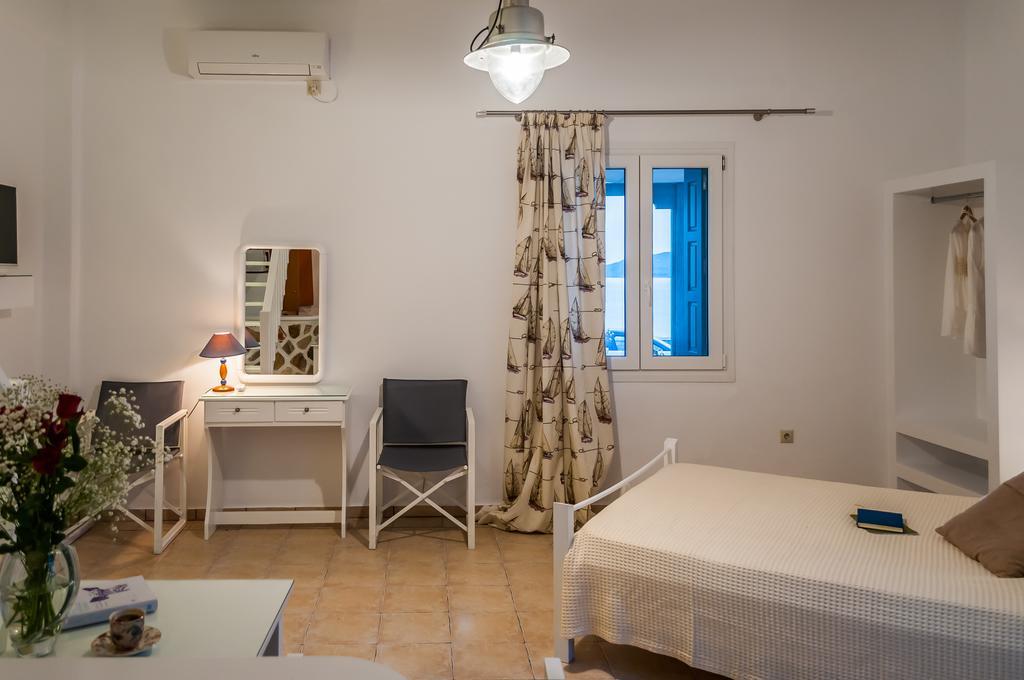 Seaside Apartments Adamantas  Bagian luar foto